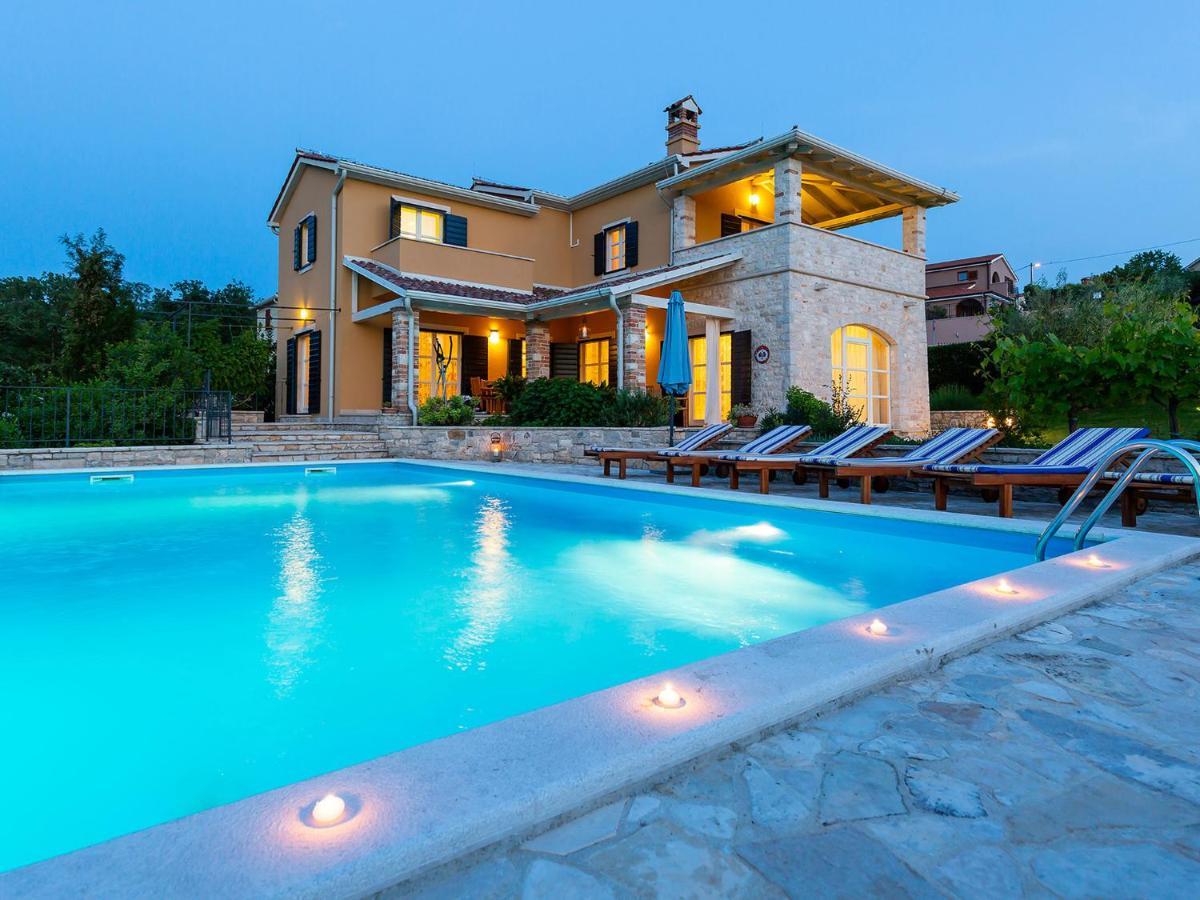 Villa Salvea With Heated Pool Montižana Exterior foto